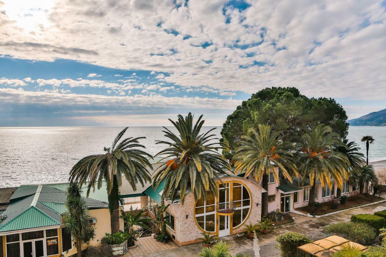 Old Gagra Hotel Buitenkant foto