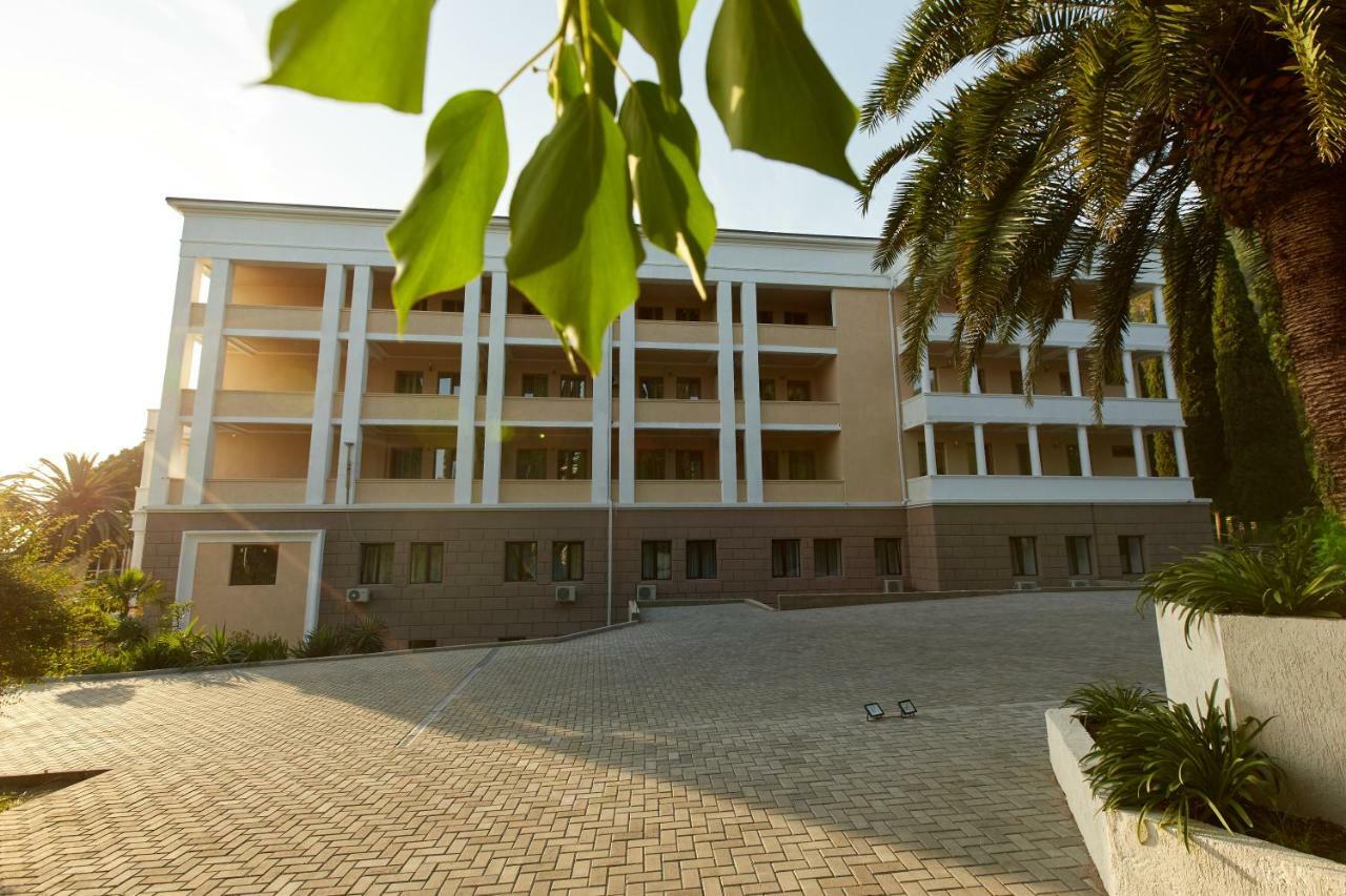 Old Gagra Hotel Buitenkant foto