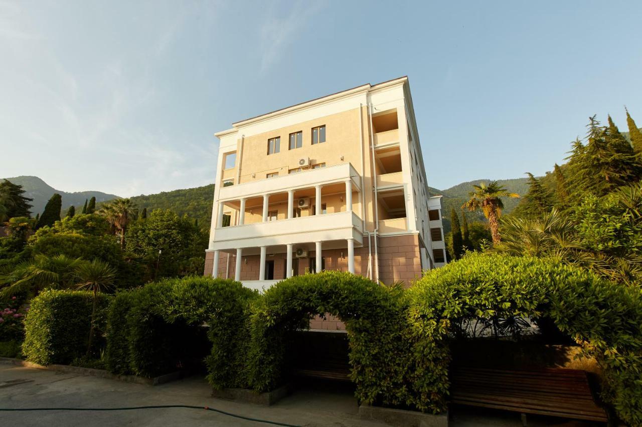 Old Gagra Hotel Buitenkant foto