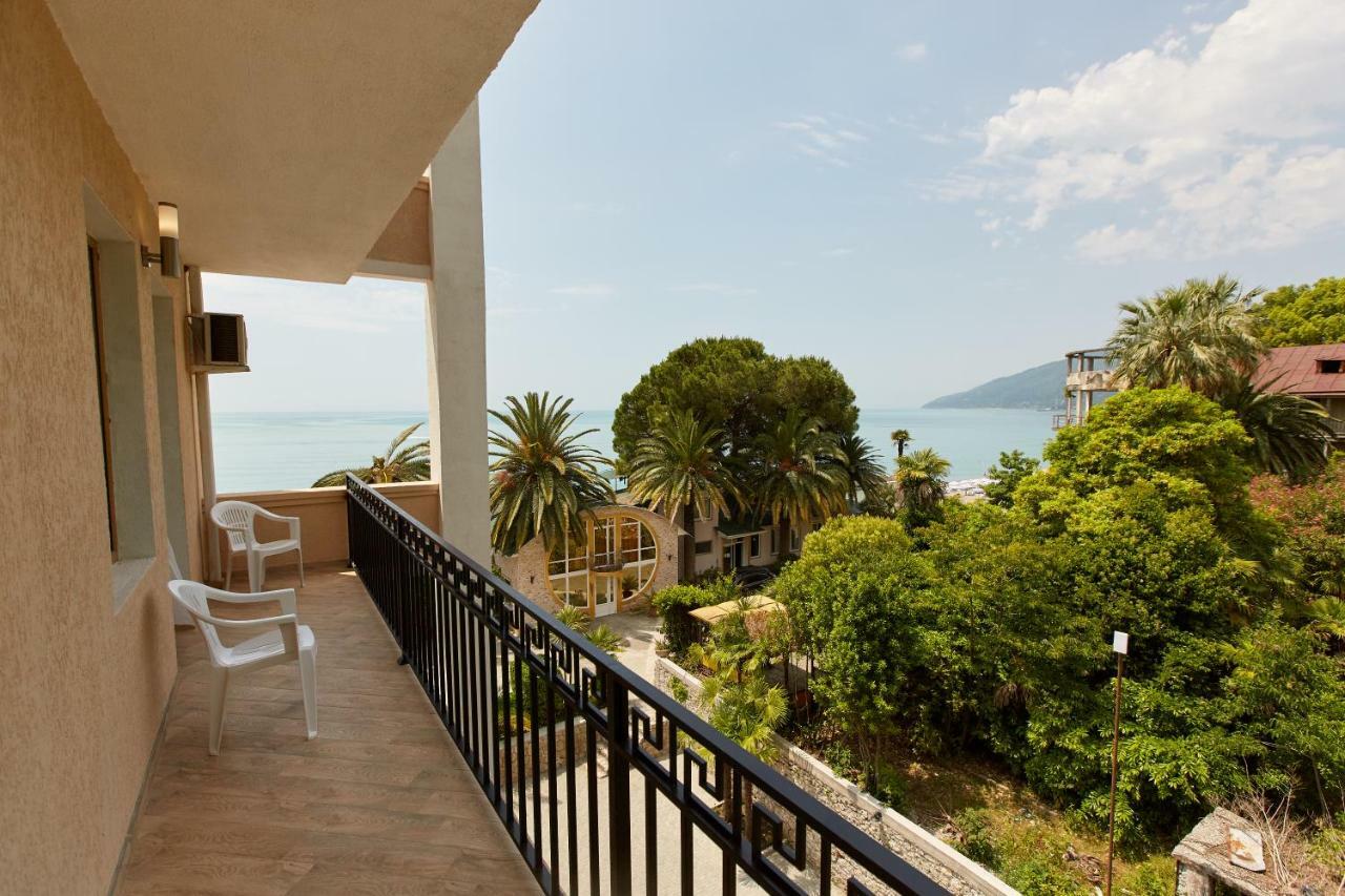 Old Gagra Hotel Buitenkant foto