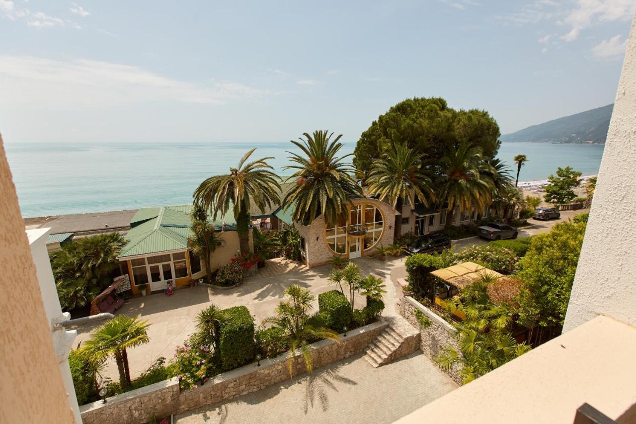 Old Gagra Hotel Buitenkant foto